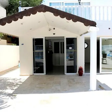Grand Nett Beach Otel 2* كوشاداسيه