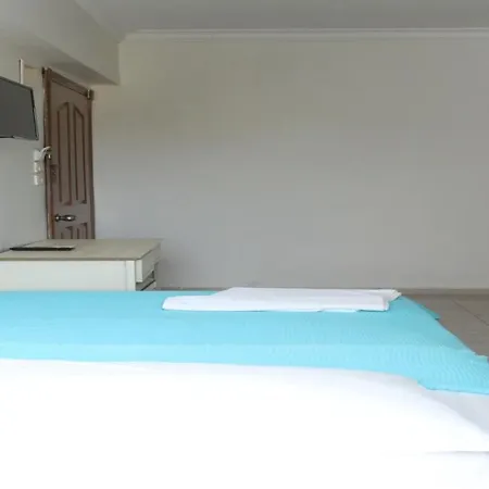 Grand Nett Beach Otel كوشاداسيه