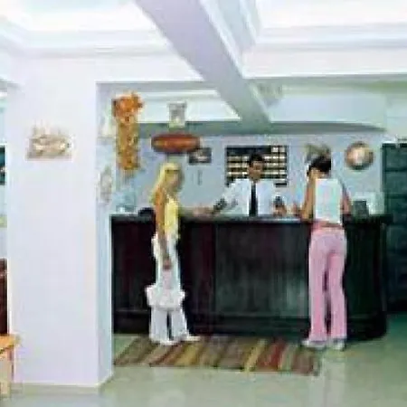 فندق Grand Nett Beach Otel كوشاداسيه