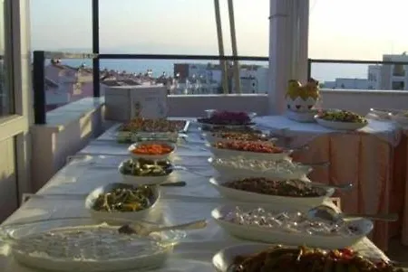 Grand Nett Beach Otel 2* كوشاداسيه