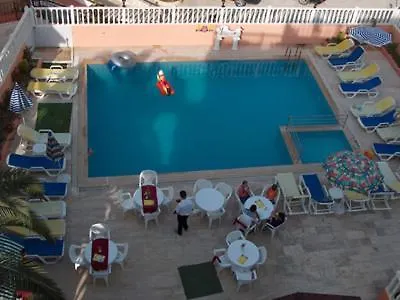 Grand Nett Beach Otel 2* كوشاداسيه